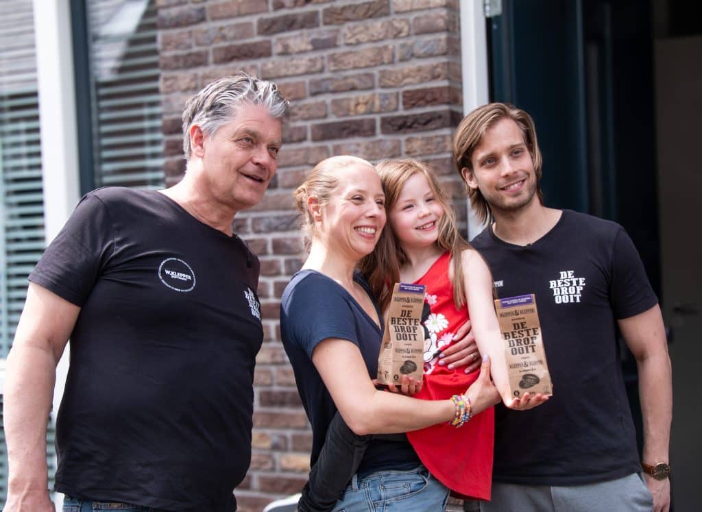Huub en Willem Klepper met winnares Kim